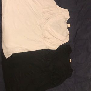 Bundle of 2 tank tops